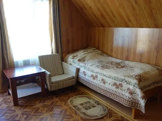 Economy Üç Kişilik Oda, Ortak Banyo