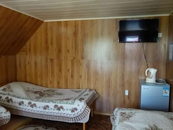 Economy Üç Kişilik Oda, Ortak Banyo