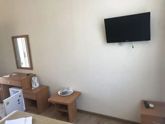 Standard Üç Kişilik Oda (Shared Balcony)