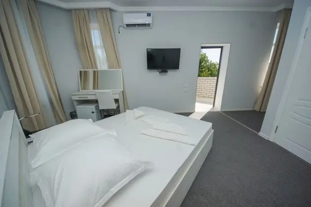 Comfort Tek Büyük veya İki Ayrı Yataklı Oda