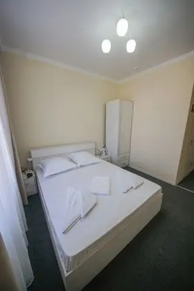 Comfort Tek Büyük veya İki Ayrı Yataklı Oda