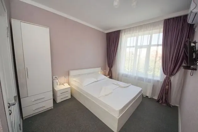 Comfort Tek Büyük veya İki Ayrı Yataklı Oda