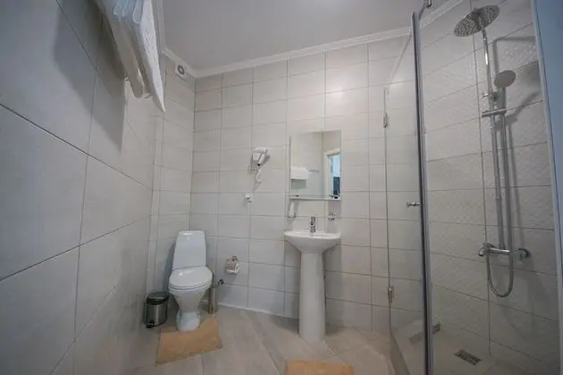 Comfort Tek Büyük veya İki Ayrı Yataklı Oda