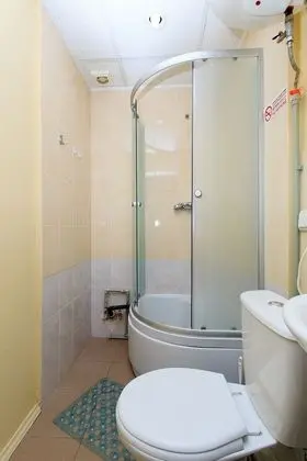 Economy Tek Büyük Yataklı Oda, Ortak Banyo