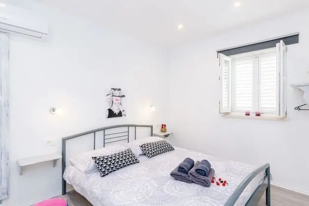 Tek Büyük Yataklı Oda (2)