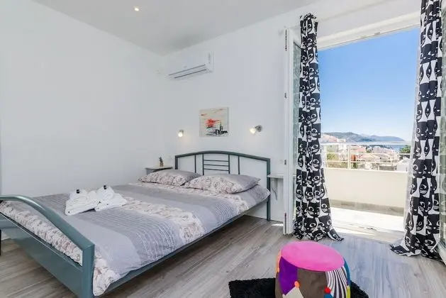 Tek Büyük Yataklı Oda, Balkon, Deniz Manzaralı (1)