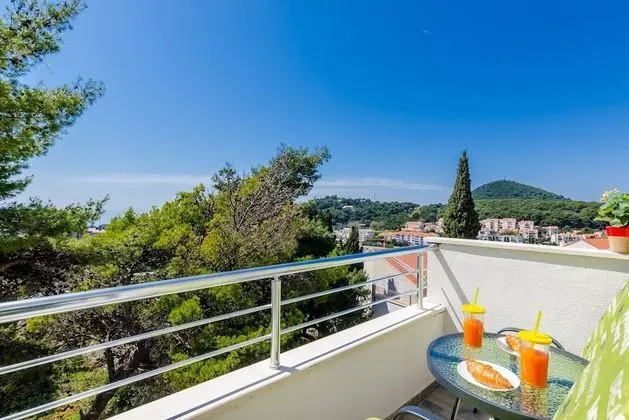 Tek Büyük Yataklı Oda, Balkon, Deniz Manzaralı (3)