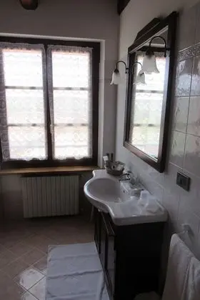 Tek Büyük veya İki Ayrı Yataklı Oda, Tepe Manzaralı