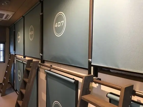 Ortak Ranzalı Oda, Karma Ranzalı Oda