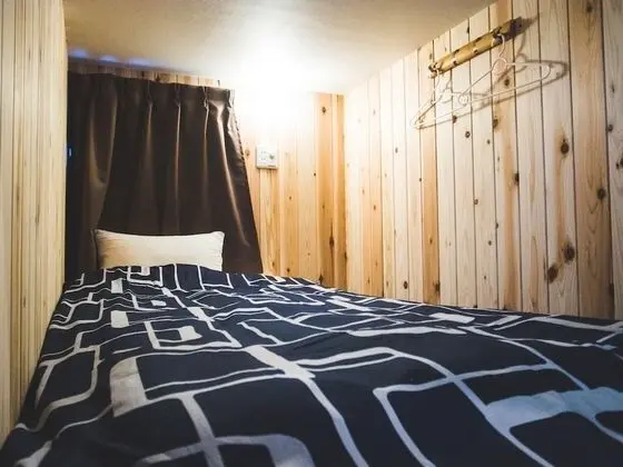 Ortak Ranzalı Oda, Karma Ranzalı Oda
