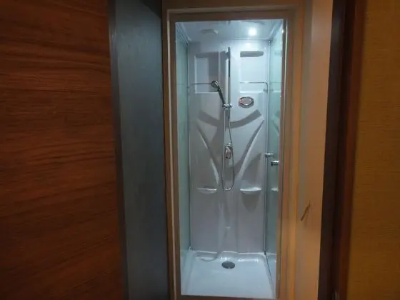 Ortak Ranzalı Oda, Sadece kadınlar için