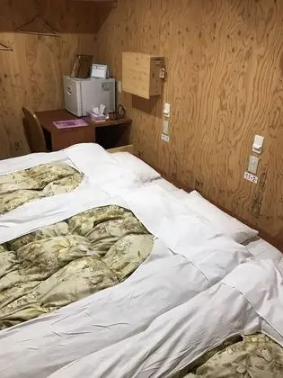 Üç Kişilik Oda