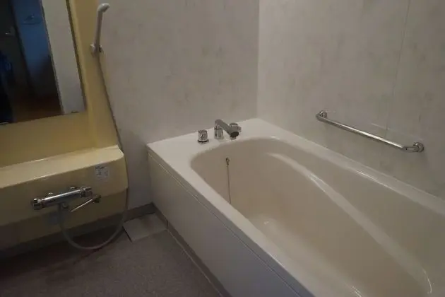 Ortak Ranzalı Oda, Sadece kadınlar için, Sigara İçilmez, Özel Banyo