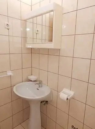 Üç Kişilik Oda (S2)