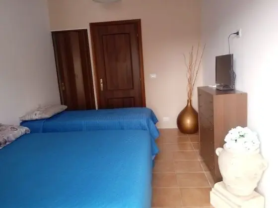 Üç Kişilik Oda