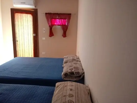 Üç Kişilik Oda