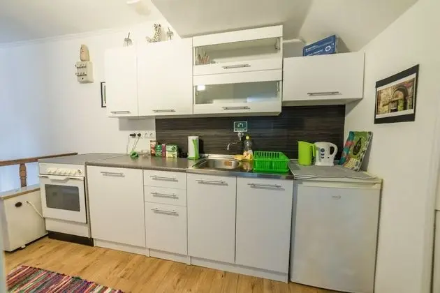 Basic Apart Daire, 2 Büyük (Queen) Boy Yatak, Sigara İçilebilir, Tepe Manzaralı