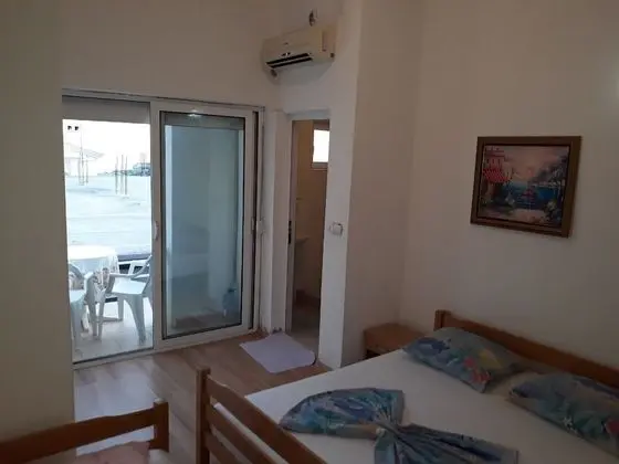 Üç Kişilik Oda