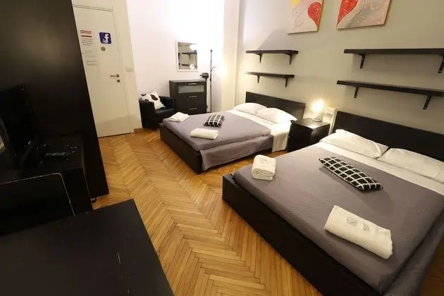 Üç Kişilik Oda, Ortak Banyo