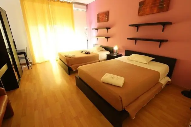 Üç Kişilik Oda, Ortak Banyo