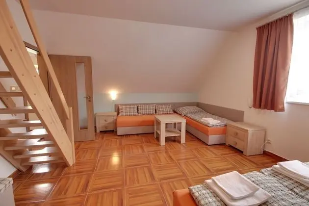 Family Stüdyo, Birden Çok Yatak, Bahçe Manzaralı, Avlu