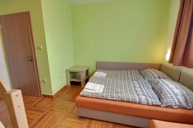 Family Stüdyo, Birden Çok Yatak, Bahçe Manzaralı, Avlu
