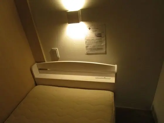 Ortak Ranzalı Oda, Sadece kadınlar için (Single Bed, A)