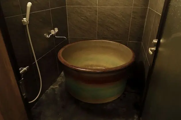 Traditional Üç Kişilik Oda, Ortak Banyo (Japanese Style, Second Floor)