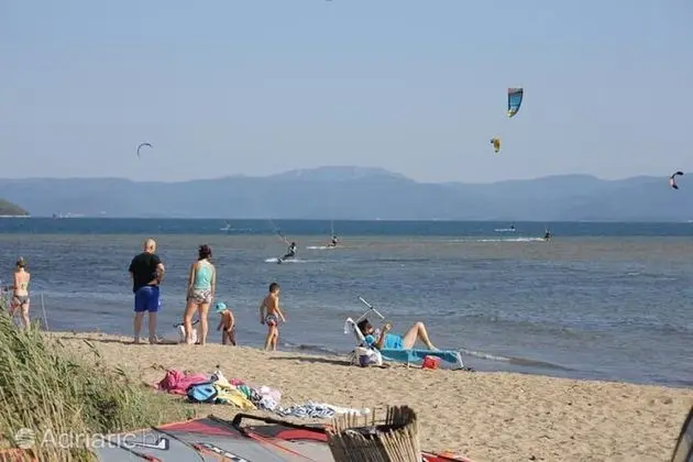 Tek Büyük Yataklı Oda (Deluxe Room with Patio)