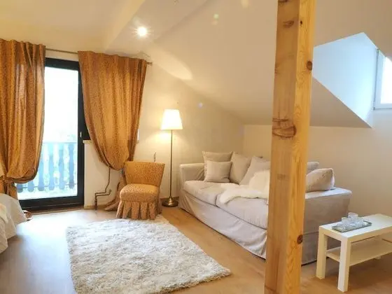 Exclusive Tek Büyük Yataklı Oda, 1 Büyük (Queen) Boy Yatak (7)