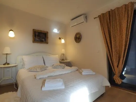 Exclusive Tek Büyük Yataklı Oda, 1 Büyük (Queen) Boy Yatak (7)