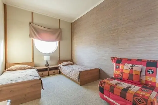Junior Oda, Havuz Manzaralı