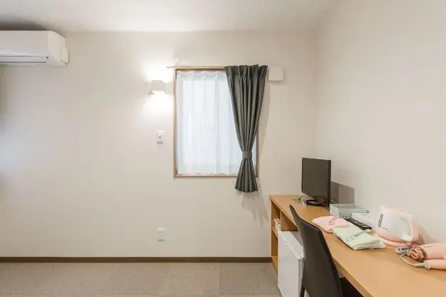 Basic Tek Büyük Yataklı Oda, 1 Çift Kişilik Yatak, Sigara İçilmez (Up to 3 adults and 1 child)