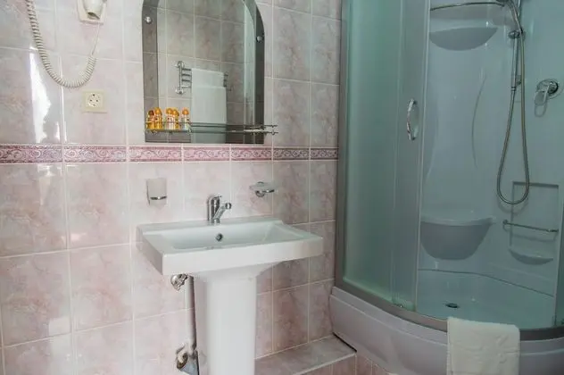 Basic Tek Büyük Yataklı Oda