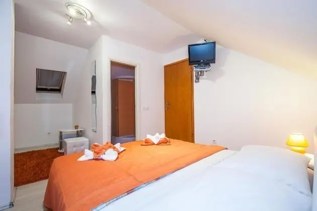 Comfort Tek Büyük Yataklı Oda