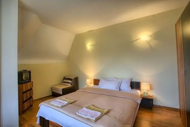 Tek Büyük veya İki Ayrı Yataklı Oda, Balkon