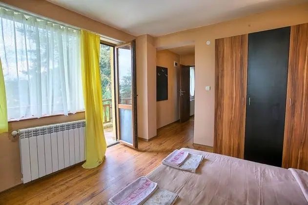 Tek Büyük veya İki Ayrı Yataklı Oda, Balkon