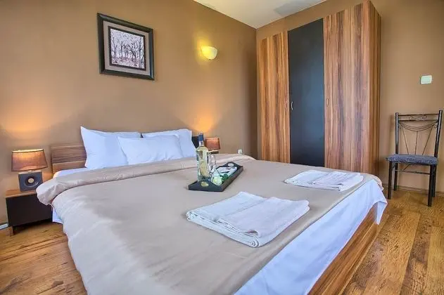 Tek Büyük Yataklı Oda, Balkon (air conditioning)