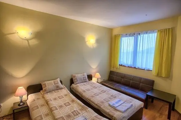 Tek Büyük Yataklı Oda, Balkon (air conditioning)