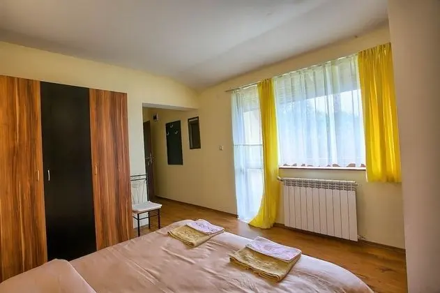 Üç Kişilik Oda, Balkon