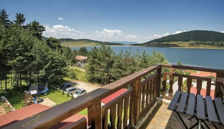 Üç Kişilik Oda, Balkon