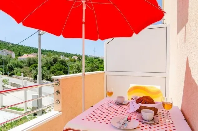 Stüdyo (Studio with Balcony)