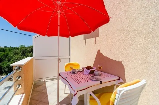 Stüdyo (Studio with Balcony)