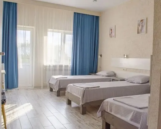 Üç Kişilik Oda, Dağ Manzaralı