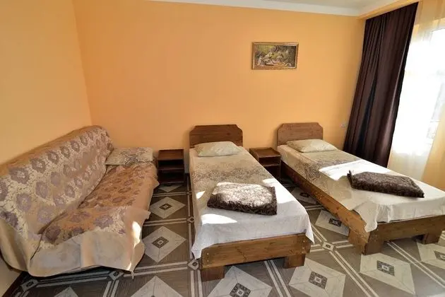 Üç Kişilik Oda, Dağ Manzaralı