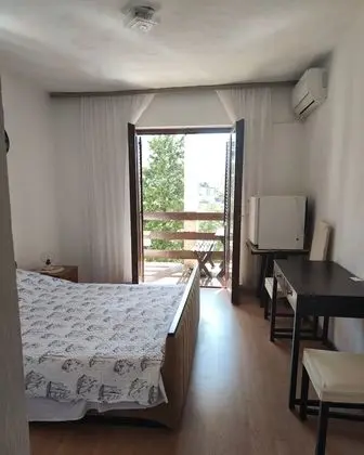 Tek Büyük Yataklı Oda (2)