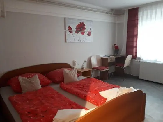 Tek Büyük veya İki Ayrı Yataklı Oda