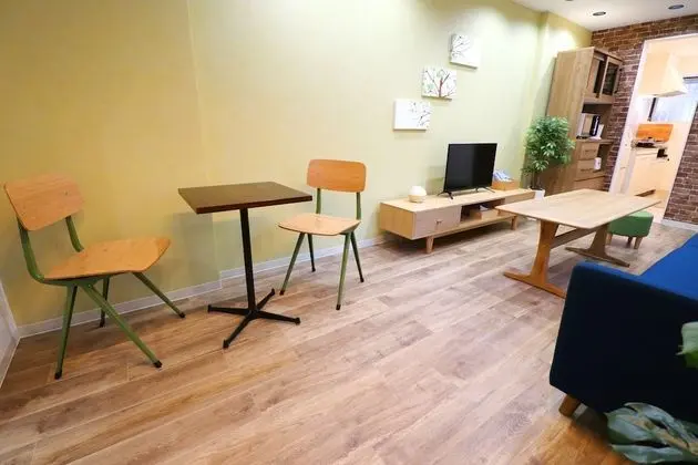 Ev, Birden Çok Yatak, Sigara İçilmez (Private Vacation)