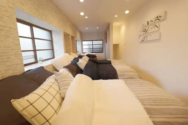 Ev, Birden Çok Yatak, Sigara İçilmez (Private Vacation)