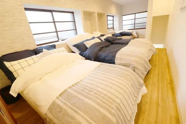 Ev, Birden Çok Yatak, Sigara İçilmez (Private Vacation)